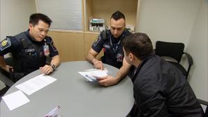 Border Patrol Canada - Einsatz an der Grenze - Schlagstock im Handschuhfach