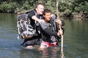 Bear Grylls: Stars am Limit - Tom Arnold